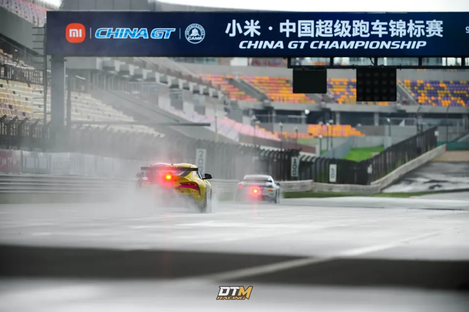 2026 China GT 上海站 · 雨中的上海维修区