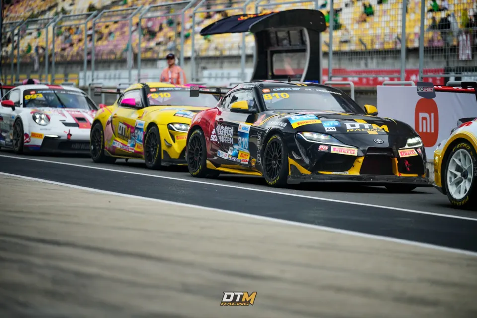 2026 China GT 上海站 · 双车发车准备